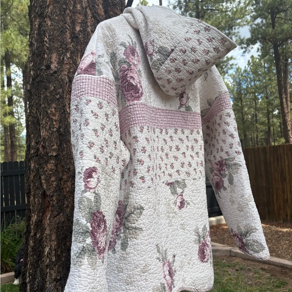 XL Floral Quilted Hoodie, Oversized - Picture 5 of 5
